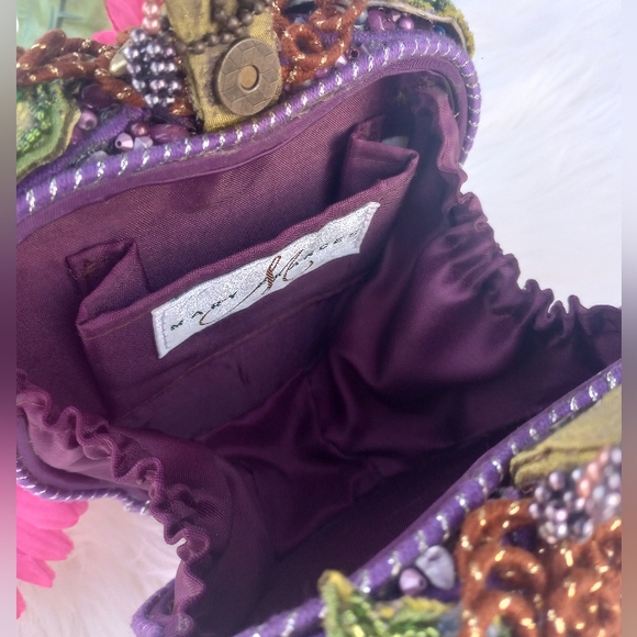 Mary Frances Purple Grapes Cluster Beaded Wristlet - Picture 15 of 16